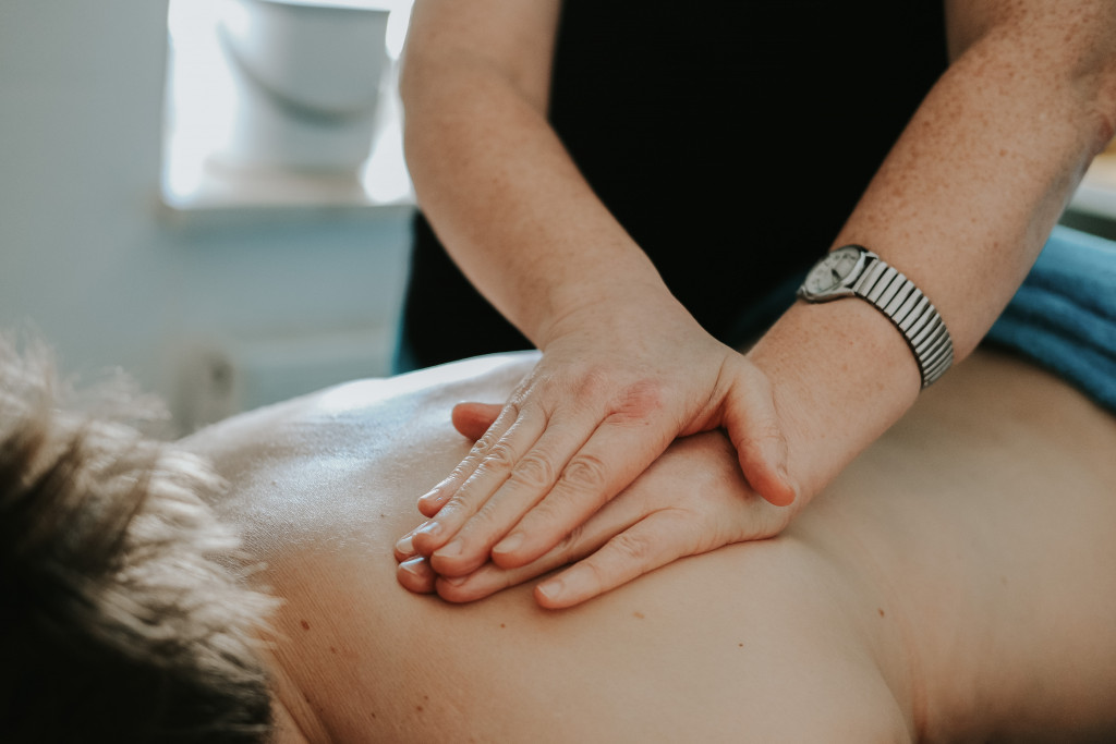 Klassische Massagetherapie / Bindegewebsmassage